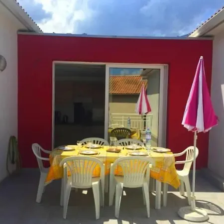 Quiet & Cosy 1 Bedroom Apartment, In *