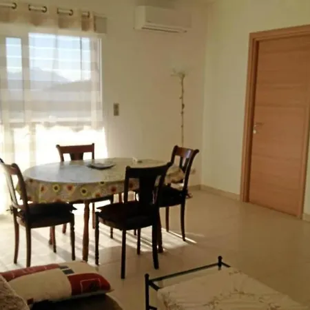 Quiet & Cosy 1 Bedroom Apartment, In Apartment *
